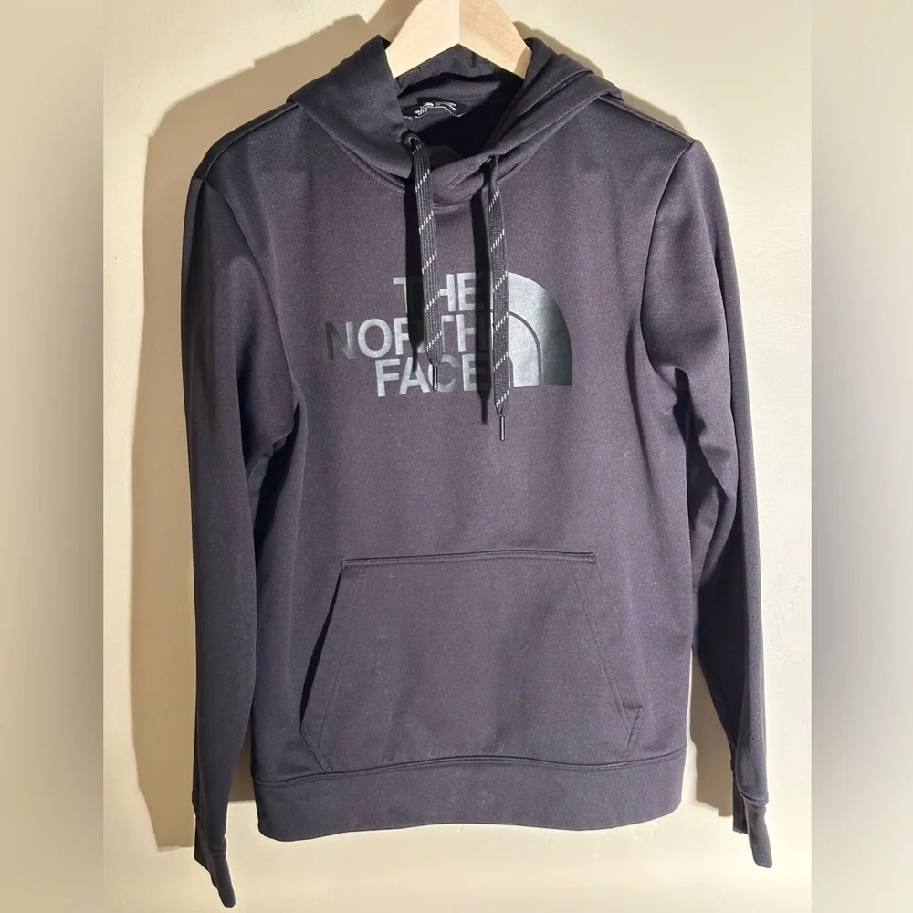 The North Face Black Logo Hoodie – Men’s Small, P2P 20”